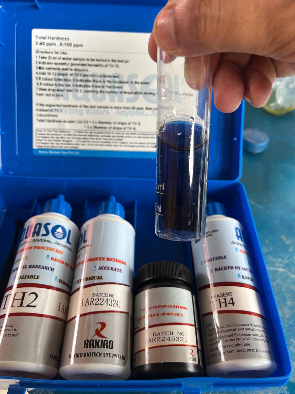 Total Hardness Test — Aquasol titration kit · TH2 / TH4 reagents · CaCO₃ ppm